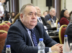AlexSalmond01.jpg