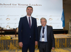 Yossi Beilin02.jpg